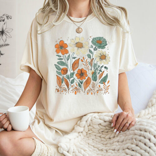 Comfort Colors® Daisy Bouquet Shirt, Flower Shirt, Retro Floral Shirt, Mother T-Shirt, Flower Lover Shirt, Gift For Women, Gift For Grandma